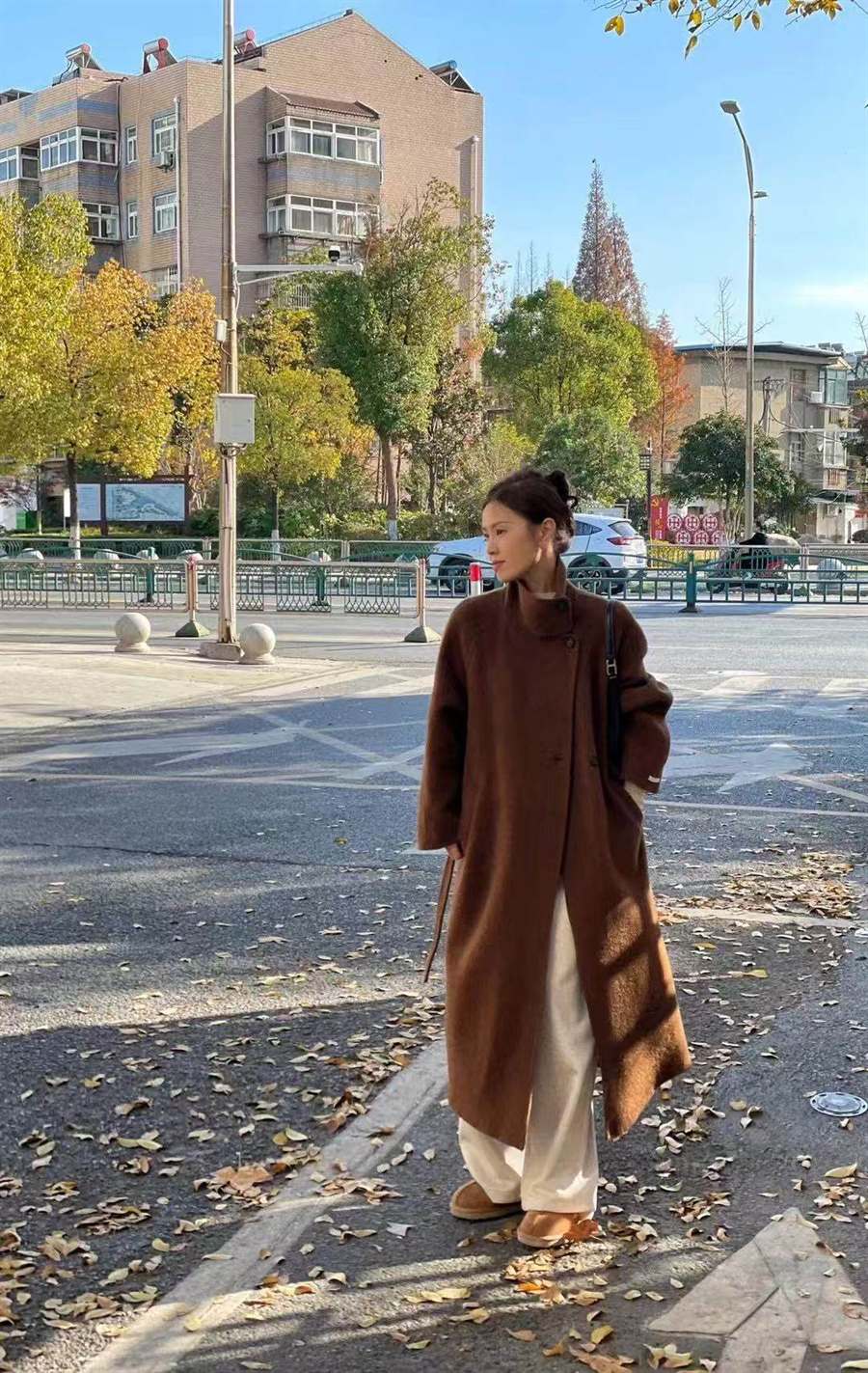 Chocolate longline cashmere coat in autumn street styling